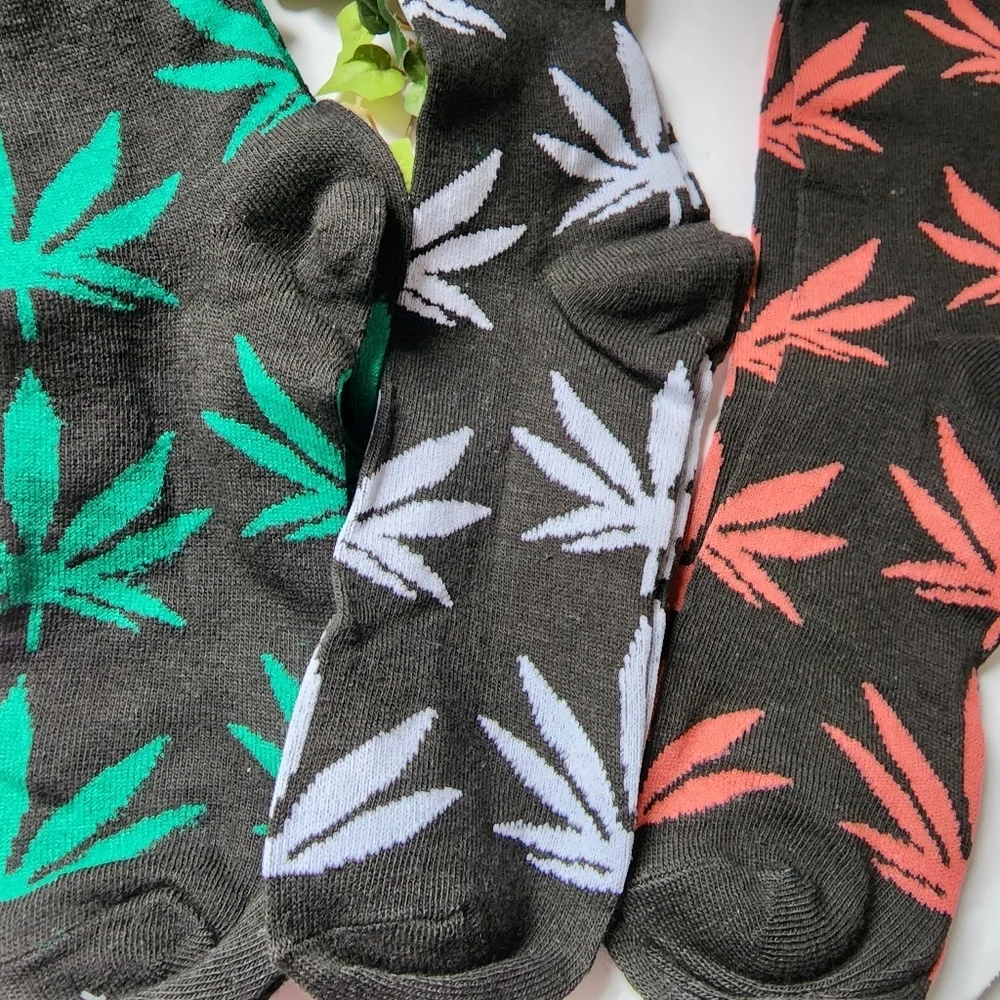 3 Pair Pot Leaf Mary Jane Print Calf Socks 420